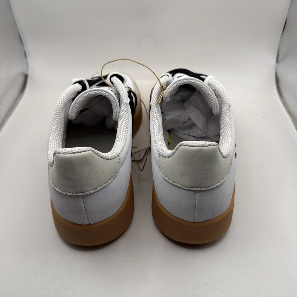 Adidas Women‎ White Black Gum Sole Low Top Striped Athletic Sneakers . Size 6.5